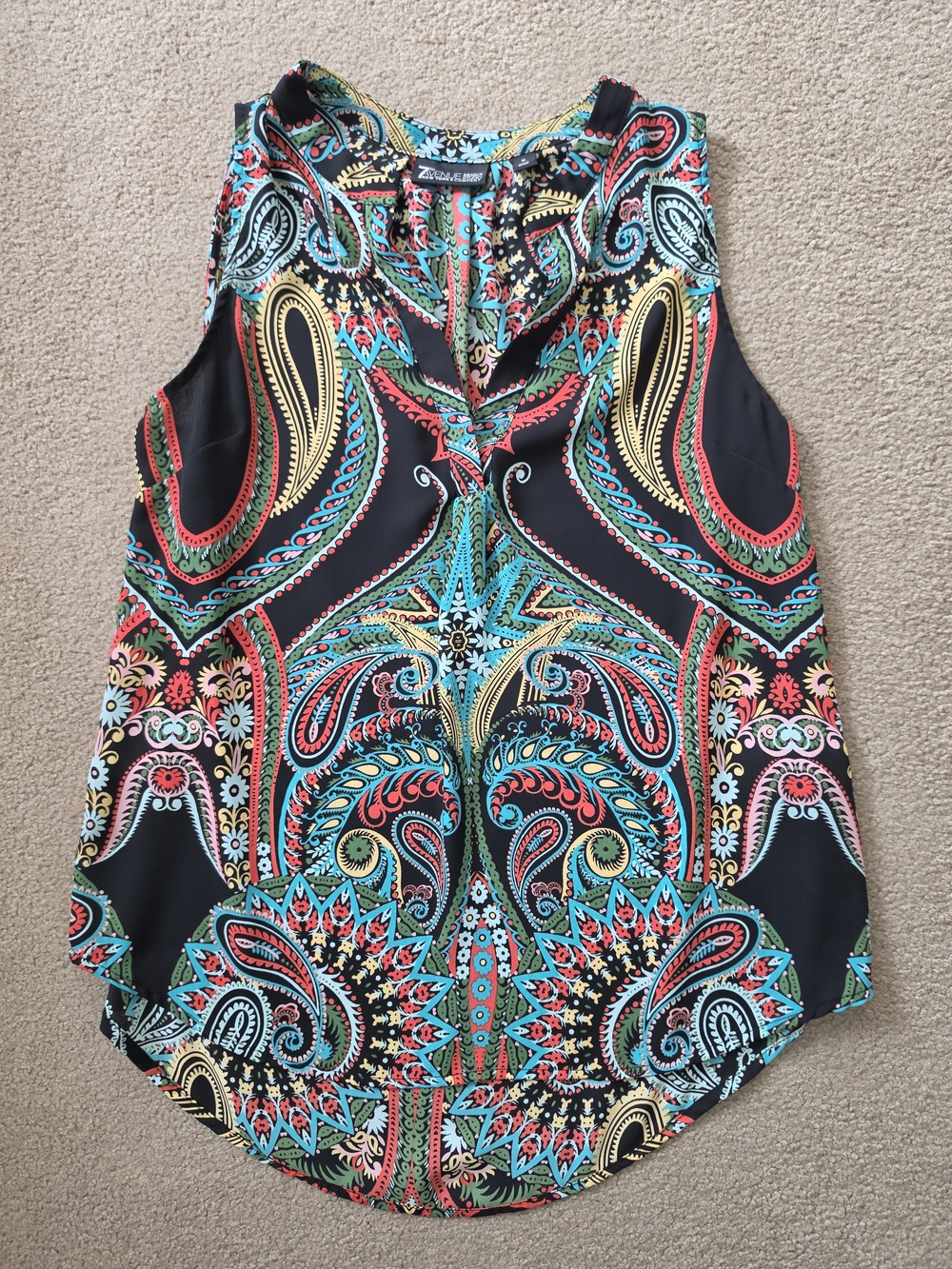 NY & CO Black Paisley Multicolor V-Neck Sleeveless Top